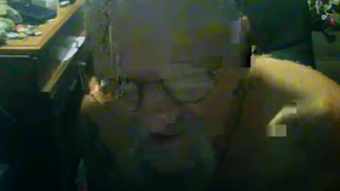 Snapshot of johnnyshung1 chatting on 10.18.25 johnnyshung1 online show from 10.18.25