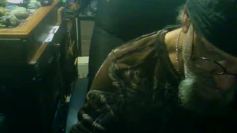 Snapshot of johnnyshung1 chatting on 10.26.25 johnnyshung1 online show from 10.26.25