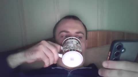 Snapshot of johnoreon chatting on 10.04.25 johnoreon online show from 10.04.25