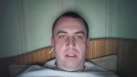 Snapshot of johnoreon chatting on 10.27.25 johnoreon online show from 10.27.25