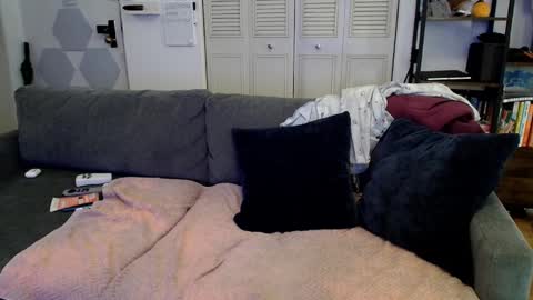 Snapshot of johnresmain chatting on 12.11.24 johnresmain online show from 12.11.24