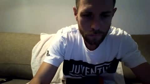 Snapshot of jojo19844 chatting on 10.11.25 jojo19844 online show from 10.11.25