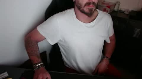 Snapshot of jojo2aix chatting on 09.29.25 for your pleasure online show from 09.29.25