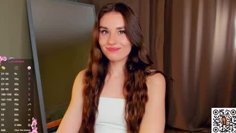 Snapshot of jolenerappleye chatting on 10.25.25 Emma online show from 10.25.25