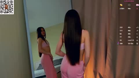 Snapshot of jolenerappleye chatting on 11.16.25 Emma online show from 11.16.25