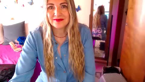 Jolie Mature online show from 12.01.25