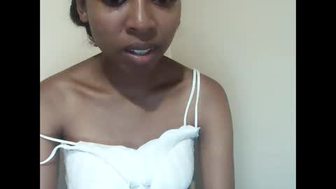 joliekah27 online show from 04.11.26