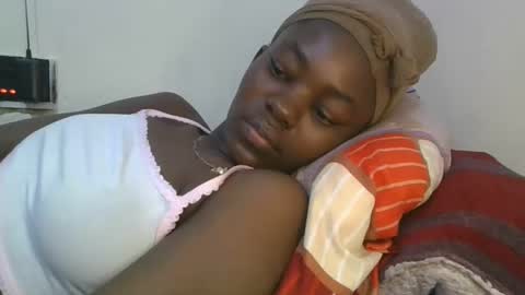 Snapshot of jollynabeb chatting on 09.27.25 jollynabeb online show from 09.27.25