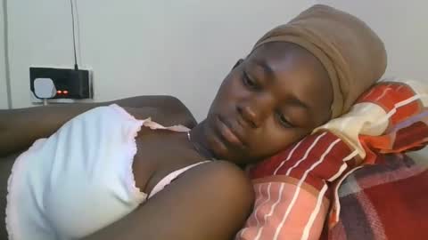 Snapshot of jollynabeb chatting on 09.30.25 jollynabeb online show from 09.30.25