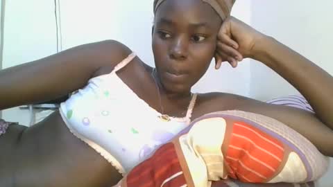 Snapshot of jollynabeb chatting on 10.01.25 jollynabeb online show from 10.01.25