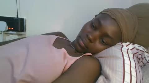 Snapshot of jollynabeb chatting on 10.08.25 jollynabeb online show from 10.08.25