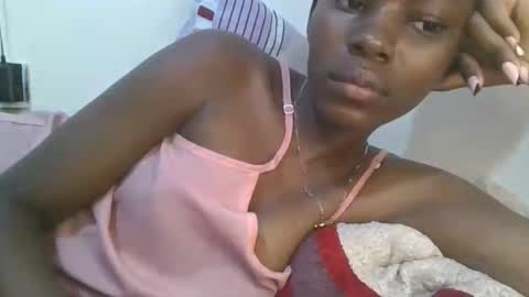 Snapshot of jollynabeb chatting on 10.10.25 jollynabeb online show from 10.10.25