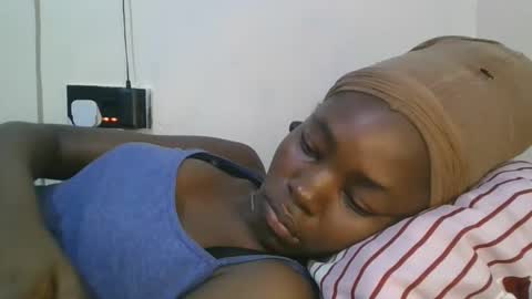 Snapshot of jollynabeb chatting on 10.15.25 jollynabeb online show from 10.15.25