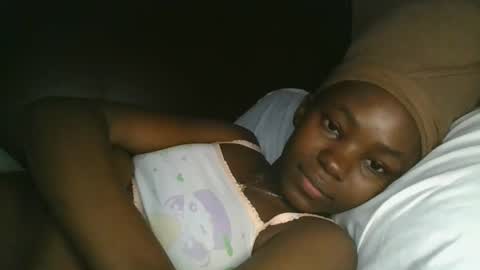 Snapshot of jollynabeb chatting on 10.18.25 jollynabeb online show from 10.18.25