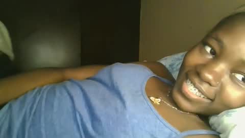 Snapshot of jollynabeb chatting on 11.08.25 jollynabeb online show from 11.08.25