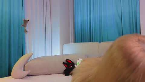 Viola online show from 11.10.25