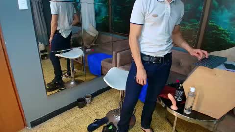 Snapshot of jonas_smith1 chatting on 02.12.25 Jonas online show from 02.12.25