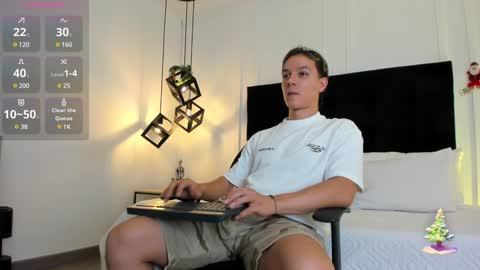 Snapshot of jonathan_daniels1 chatting on 12.14.24 Jonathan Danielss online show from 12.14.24