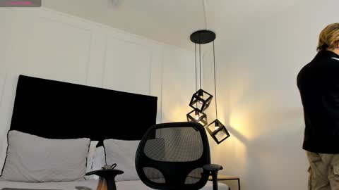 Snapshot of jonathan_daniels1 chatting on 01.25.25 Jonathan Danielss online show from 01.25.25
