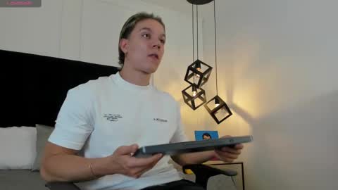 Snapshot of jonathan_daniels1 chatting on 03.02.25 Jonathan Danielss online show from 03.02.25