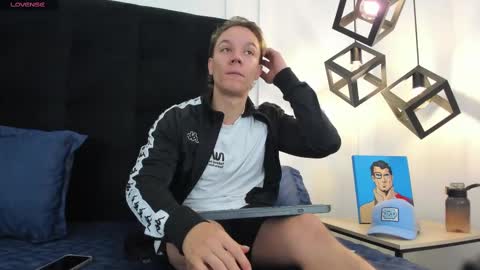 Snapshot of jonathan_daniels1 chatting on 03.05.25 Jonathan Danielss online show from 03.05.25