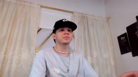 Snapshot of jonathan_moreau chatting on 12.14.24 Jonathan online show from 12.14.24