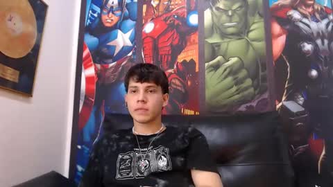 Snapshot of jonathan_moreau chatting on 12.30.24 Jonathan online show from 12.30.24