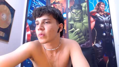Snapshot of jonathan_moreau chatting on 12.31.24 Jonathan online show from 12.31.24