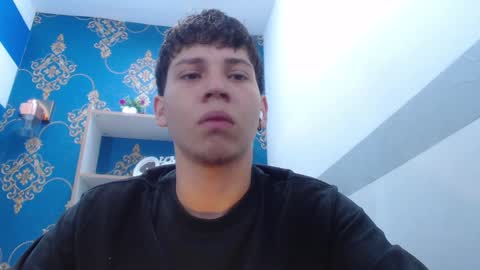Snapshot of jonathan_moreau chatting on 01.14.25 Jonathan online show from 01.14.25