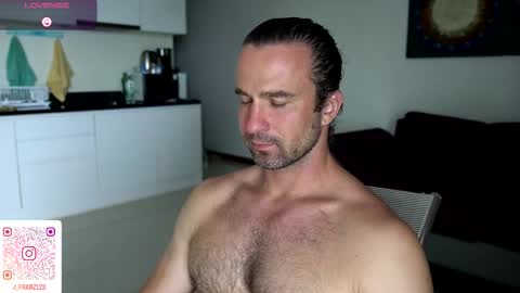 Snapshot of jonathanfranz123 chatting on 11.15.25 jonathanfranz123 online show from 11.15.25