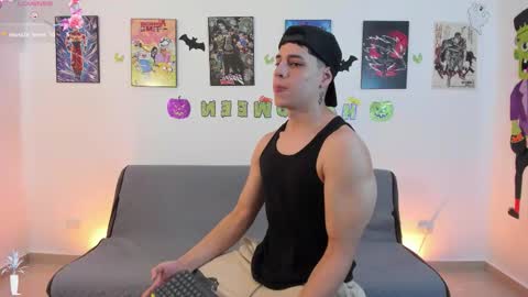 Snapshot of jonathanjoestar_ chatting on 10.24.25 Instagram jonathanfit14 online show from 10.24.25