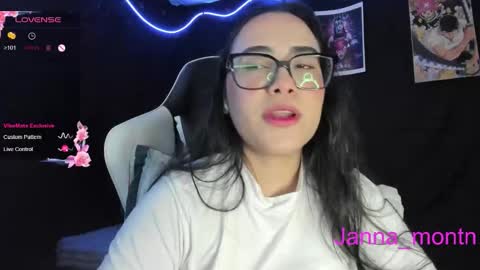 Snapshot of jonathanrwick chatting on 10.28.25 Janna online show from 10.28.25