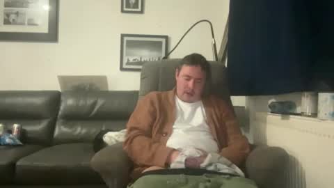 jonnybeeswax7376964133 online show from 10.22.25