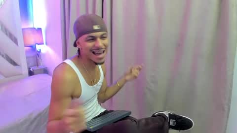 Snapshot of jordan_love7 chatting on 09.14.25 jordan online show from 09.14.25