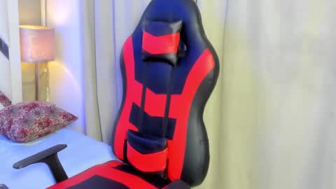 Snapshot of jordan_love7 chatting on 10.18.25 jordan online show from 10.18.25