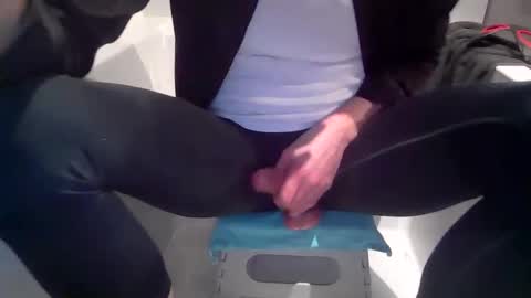 Snapshot of jordie198902 chatting on 12.20.25 jordie198902 online show from 12.20.25