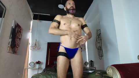 Snapshot of jorgeperezz chatting on 05.29.26 jorgeperezz online show from 05.29.26