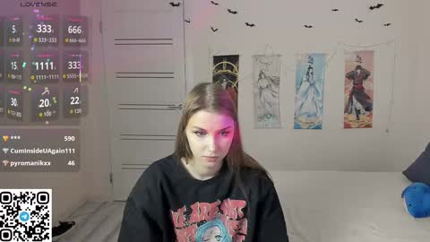 Snapshot of jorroger chatting on 11.06.25 Mila online show from 11.06.25