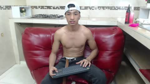 Snapshot of jose_sexycumm chatting on 02.03.25 jose_sexycumm online show from 02.03.25