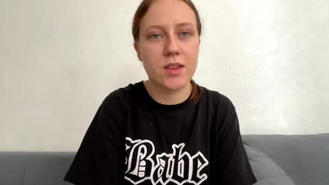 josefinahilzer online show from 09.20.25