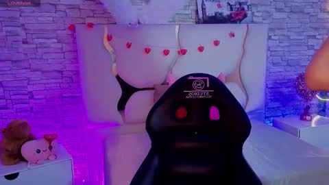 Snapshot of joselyn_tay chatting on 02.12.26 Joselyn online show from 02.12.26