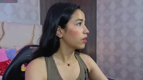 Snapshot of joselyn_tay chatting on 05.12.26 Joselyn online show from 05.12.26