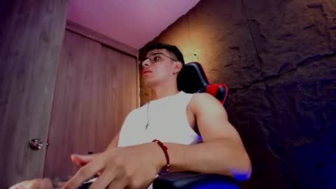 Snapshot of joseph__boy chatting on 10.22.25 JOSEPH online show from 10.22.25