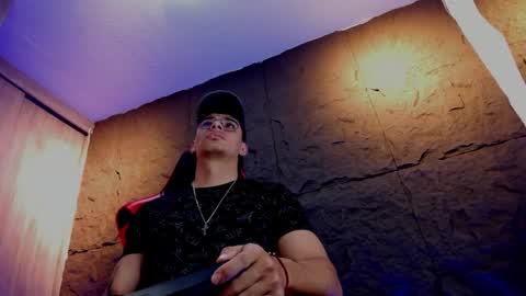 Snapshot of joseph__boy chatting on 11.05.25 JOSEPH online show from 11.05.25