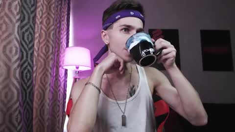 Snapshot of joseph__quinn chatting on 10.25.25 Master Joseph online show from 10.25.25