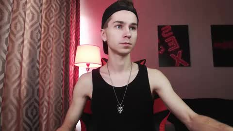 Snapshot of joseph__quinn chatting on 11.03.25 Master Joseph online show from 11.03.25