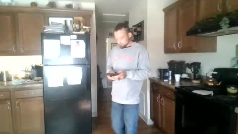 Snapshot of josephung1 chatting on 10.02.25 sissy josphine online show from 10.02.25