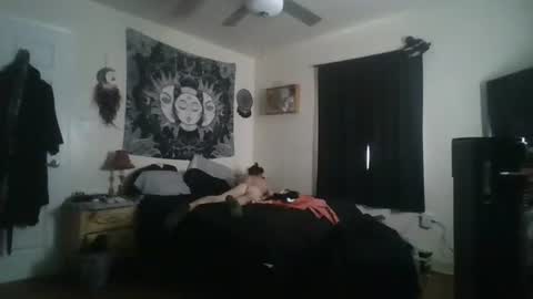 Snapshot of josephung1 chatting on 10.26.25 sissy josphine online show from 10.26.25