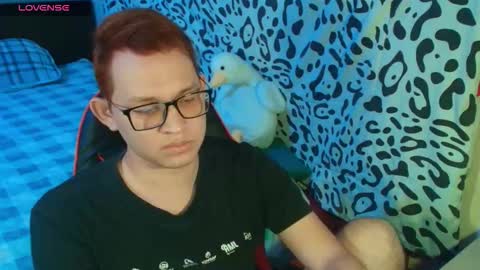 Snapshot of josh_18cm chatting on 10.16.25 josh_18cm online show from 10.16.25
