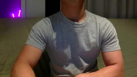 joshasian0713 online show from 11.28.25